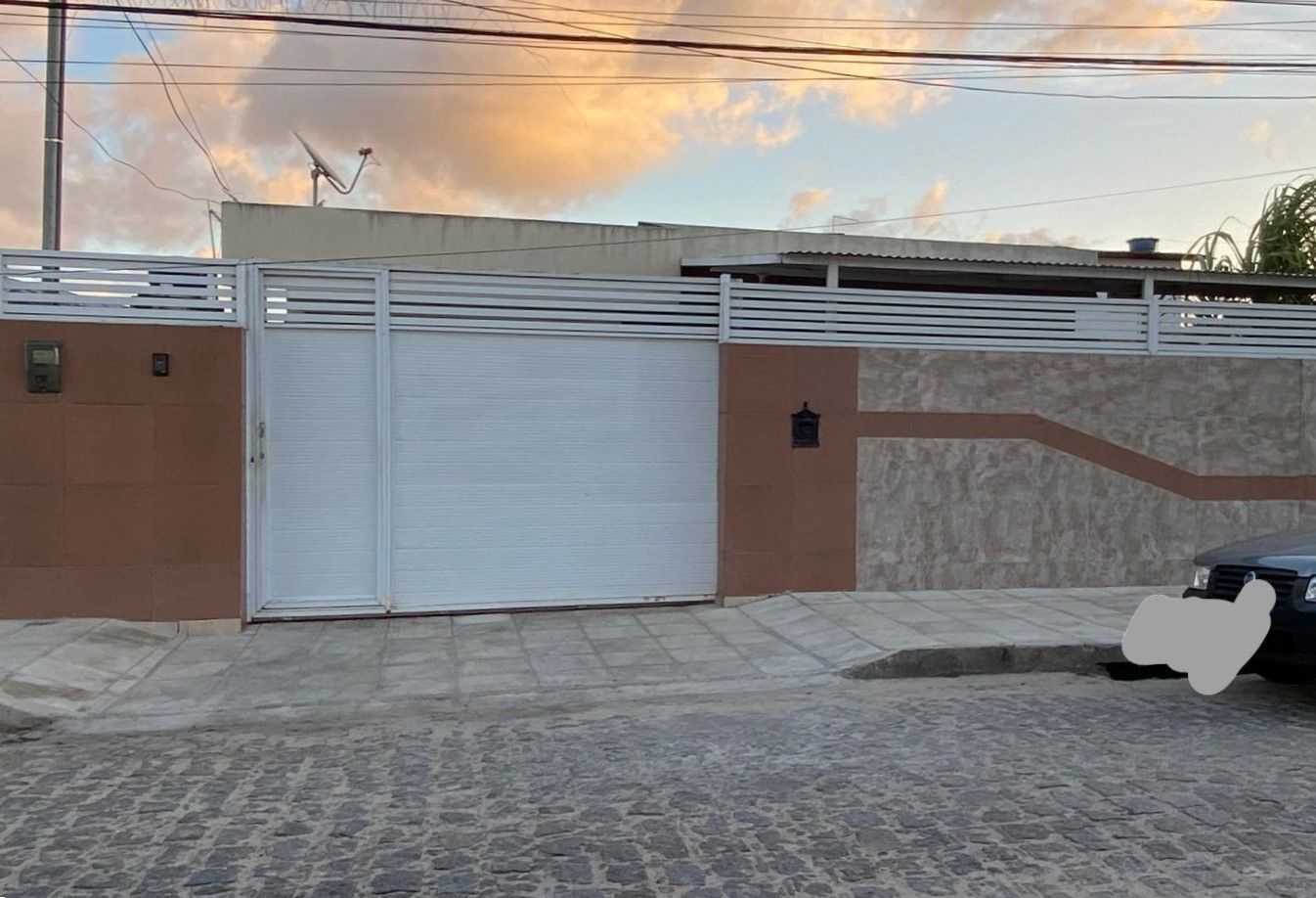Casa com 03 dormitórios à venda, 170m² por R$ 470.000 - Ernest...