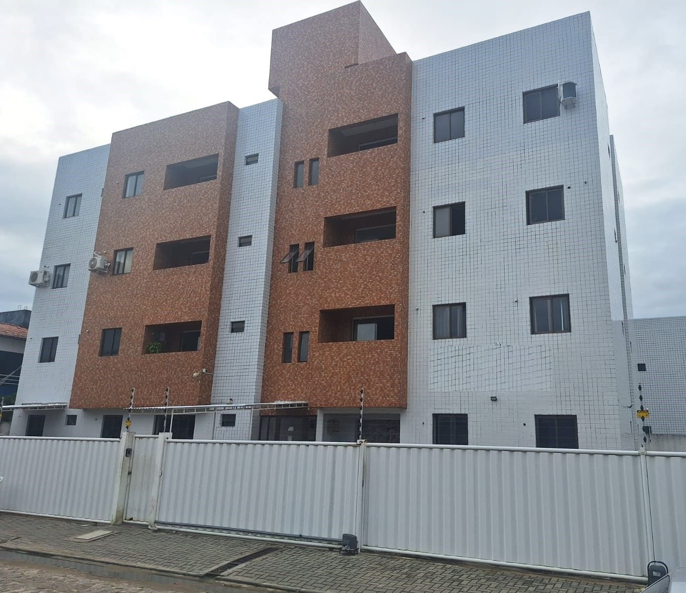 Apartamento com 02 dormitórios à venda por R$ 164.900 - Gramam...