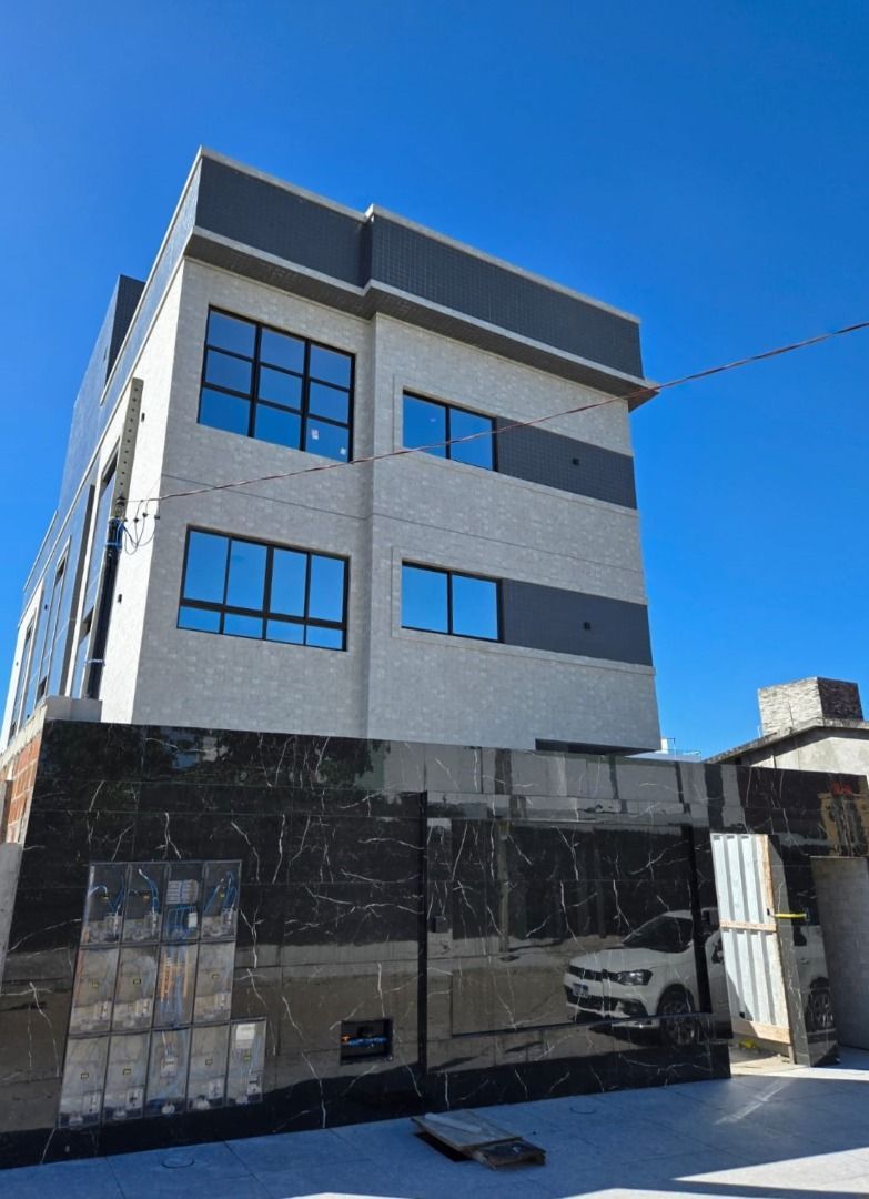 Apartamento com 02/3 dormitórios à venda, por R$ 360.000 - Por...