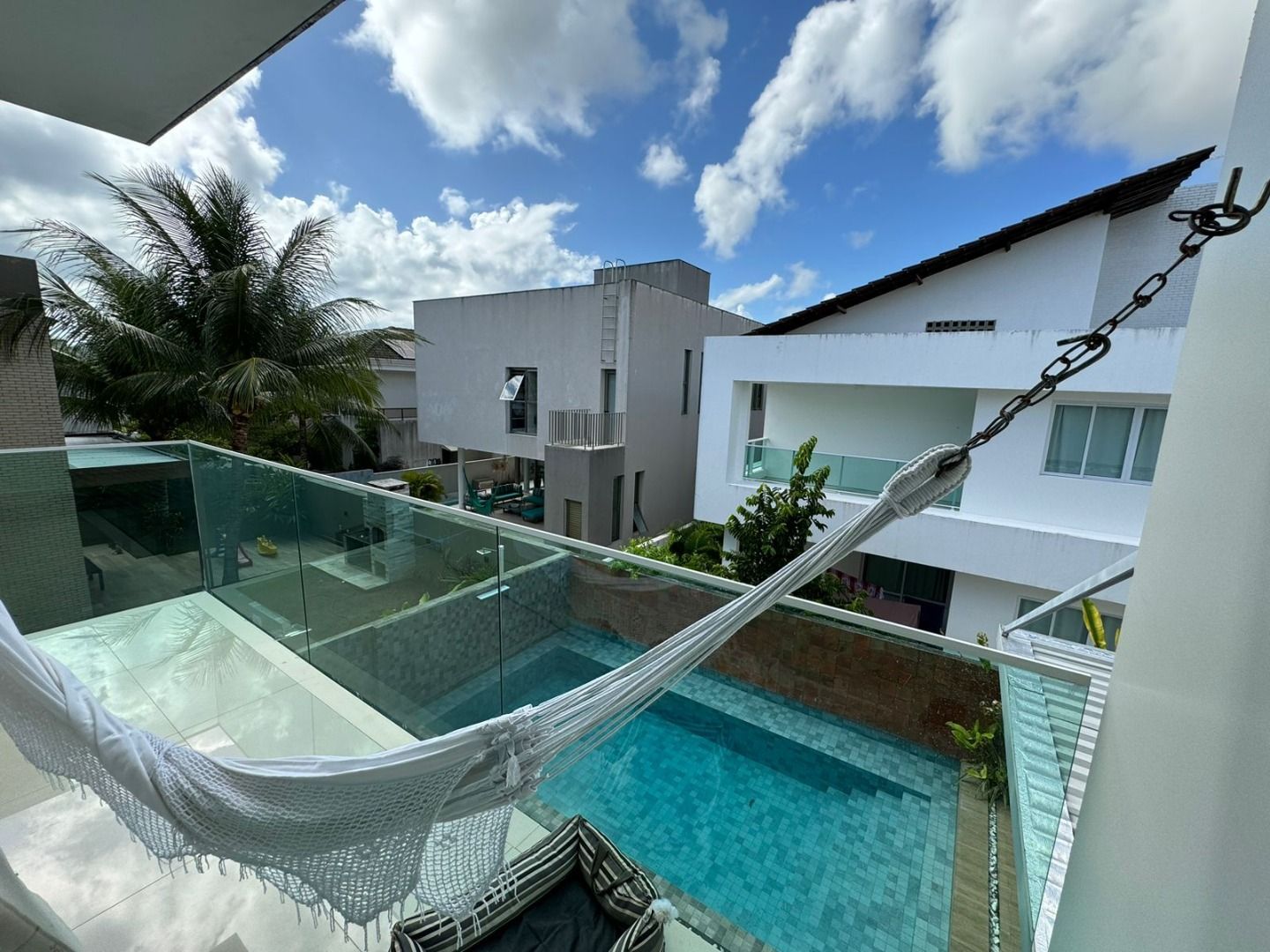 Casa com 05 dormitórios à venda, 303m² por R$ 2.800.000 - Port...