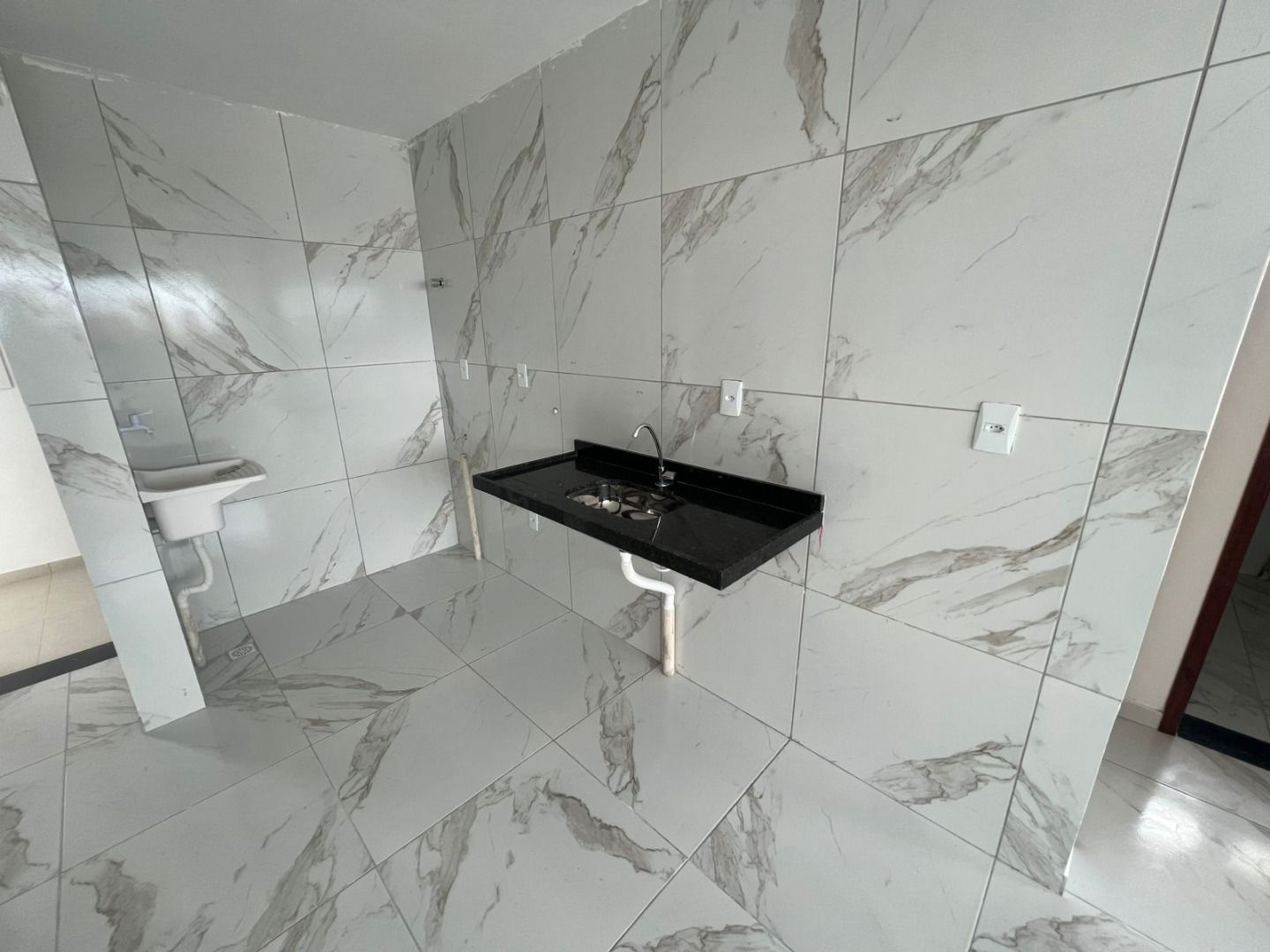 Apartamento com 02 dormitórios à venda, 49m² por R$ 220.000 - ...