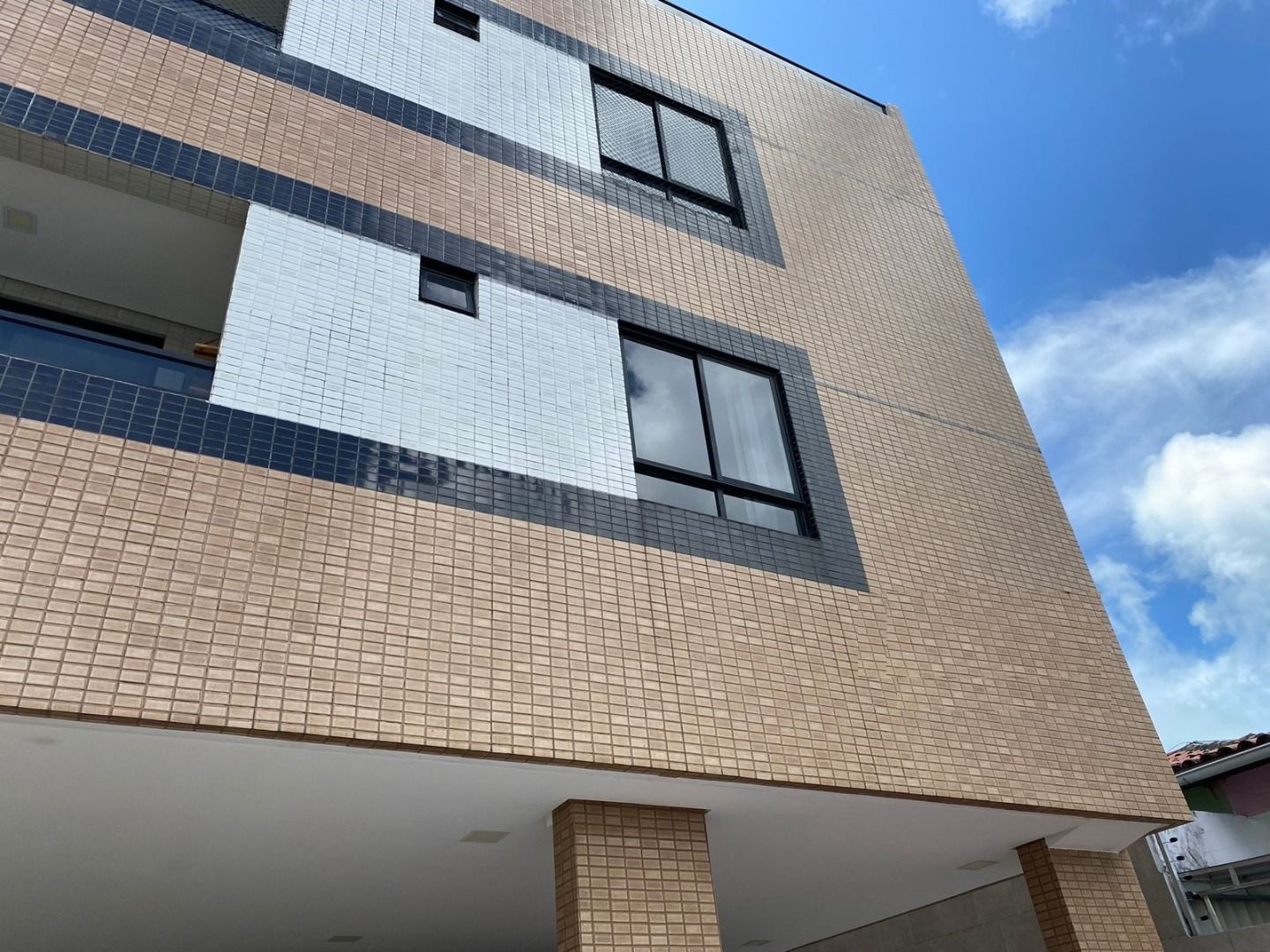 Apartamento com 03 dormitórios à venda por R$ 480.000 - Altipl...