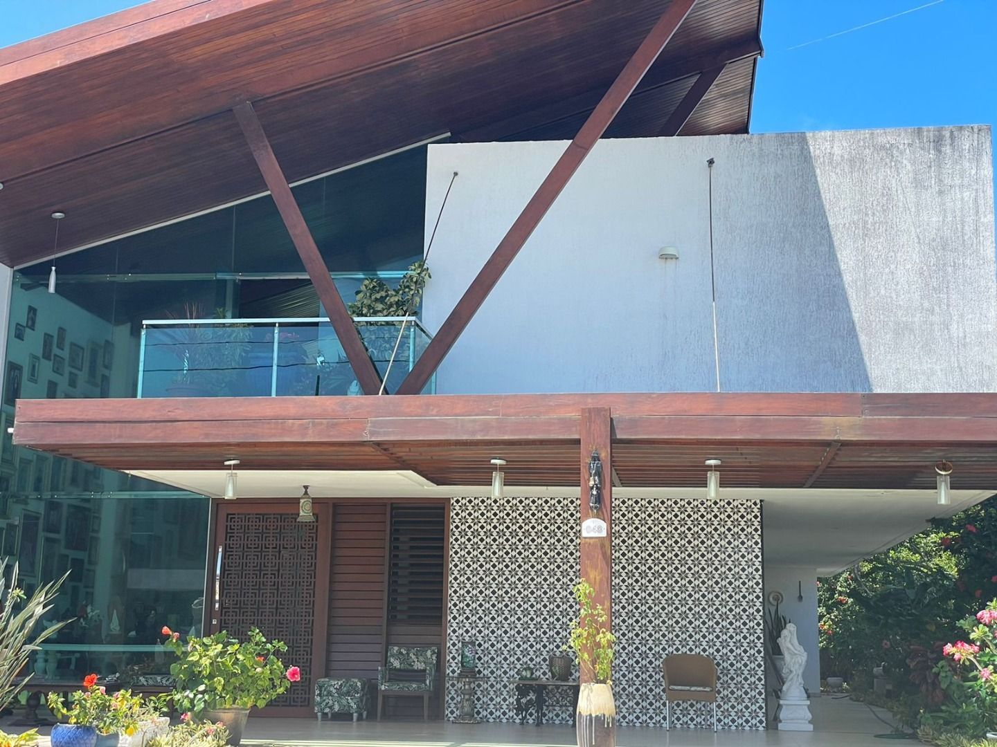 Casa com 04 dormitórios à venda, 360m² por R$ 2.300.000 - Port...