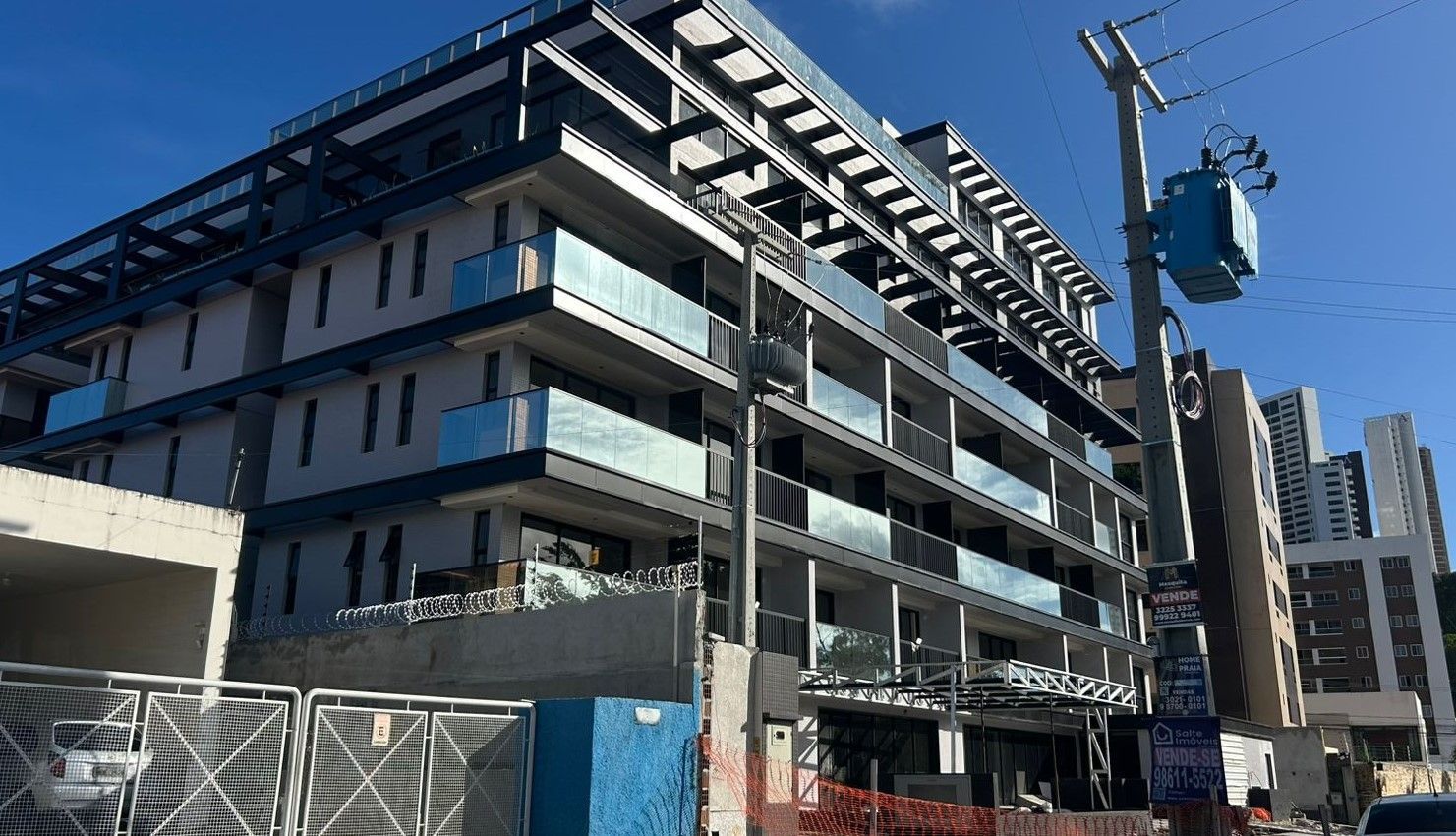 Flat com 01 dormitório à venda, 30m² por R$ 640.000 - Cabo Bra...