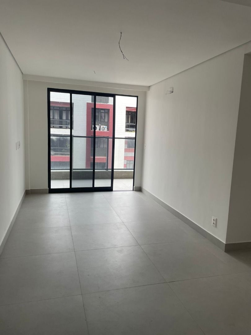 Apartamento com 02 dormitórios à venda, 62m² por R$ 684.000 - ...