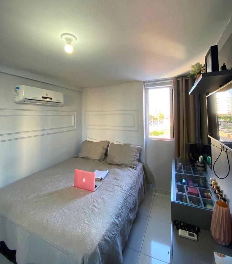 Apartamento com 02 dormitórios à venda por R$ 630.000 - Cabo B...