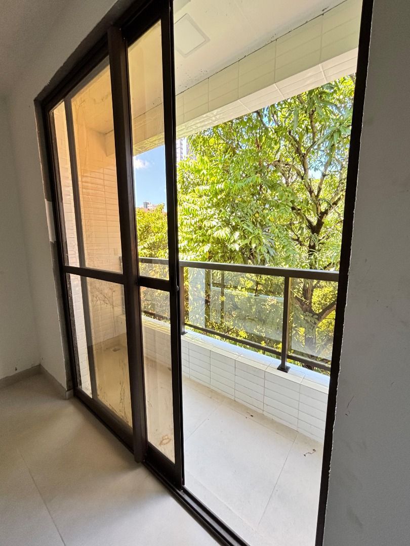 Apartamento com 03 dormitórios à venda, 72m² por R$ 430.000 - ...