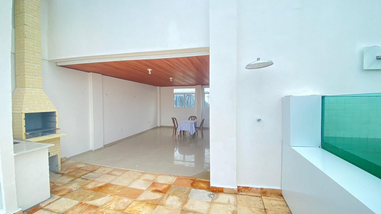 Casa com 04 dormitórios à venda, 300m² por R$ 950.000 - Portal...