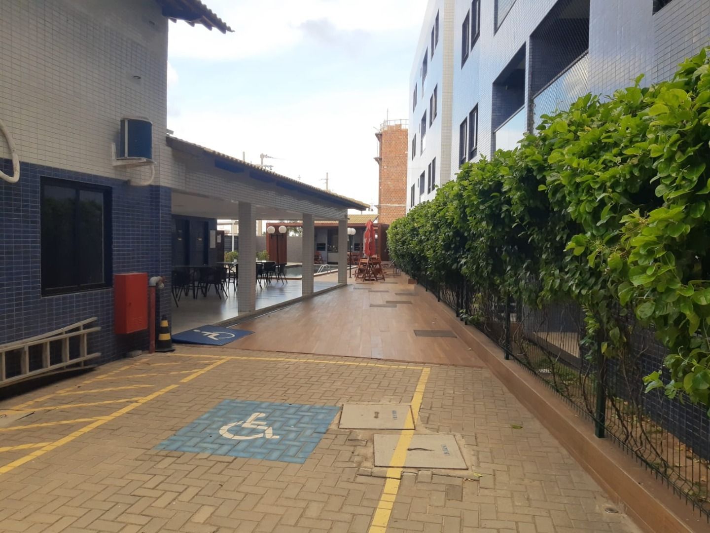 Apartamento com 03 dormitórios à venda, 58m² por R$ 340.000 - ...