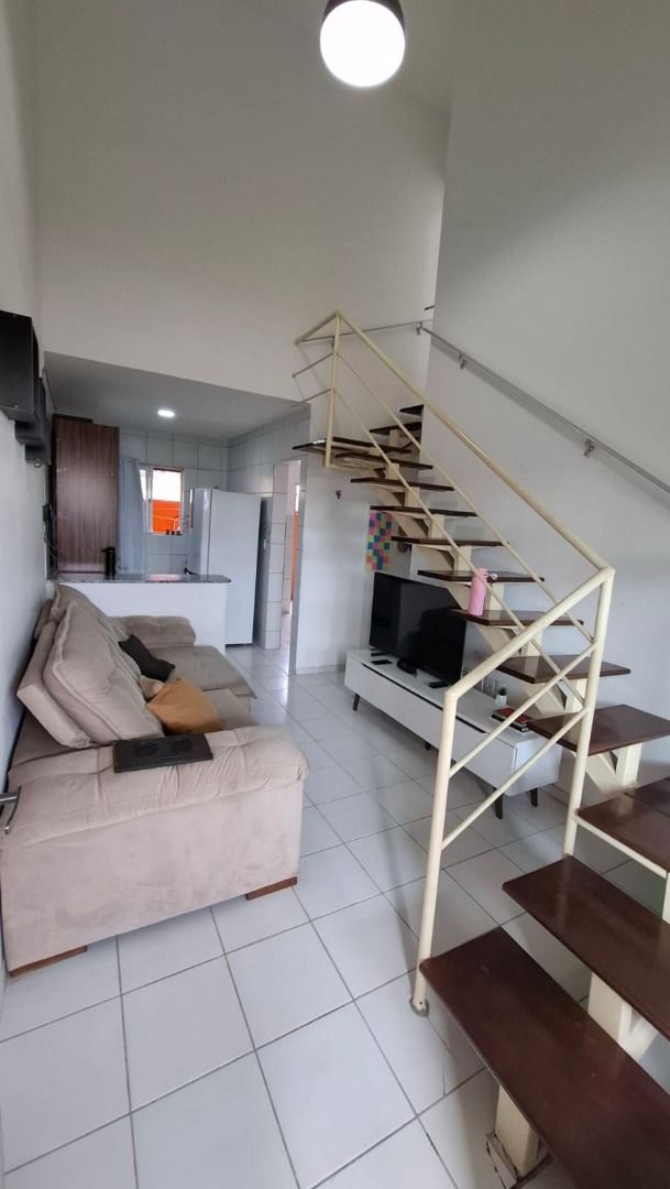 Apartamento com 02 dormitórios à venda, 69m² por R$ 250.000 - ...