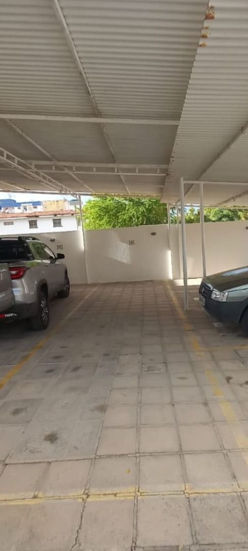 Apartamento com 02 dormitórios à venda, 55m² por R$ 245.000 - ...