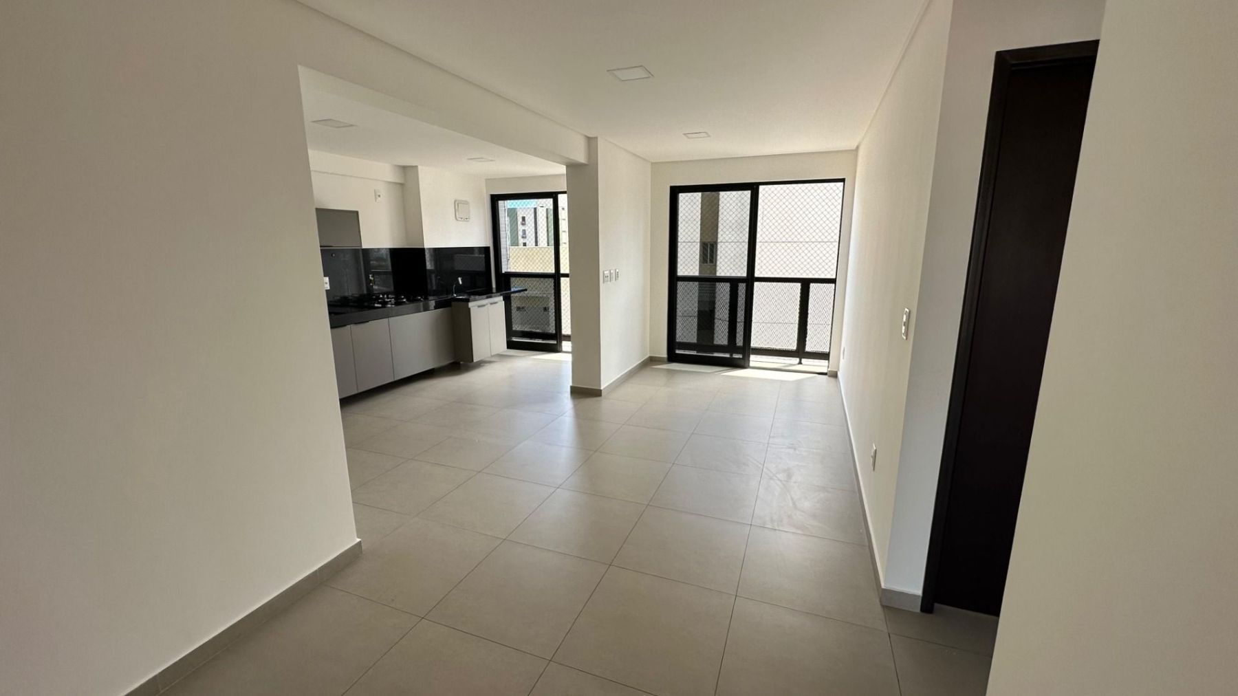 Apartamento com 02 dormitórios à venda por R$ 780.000 - Tambaú...