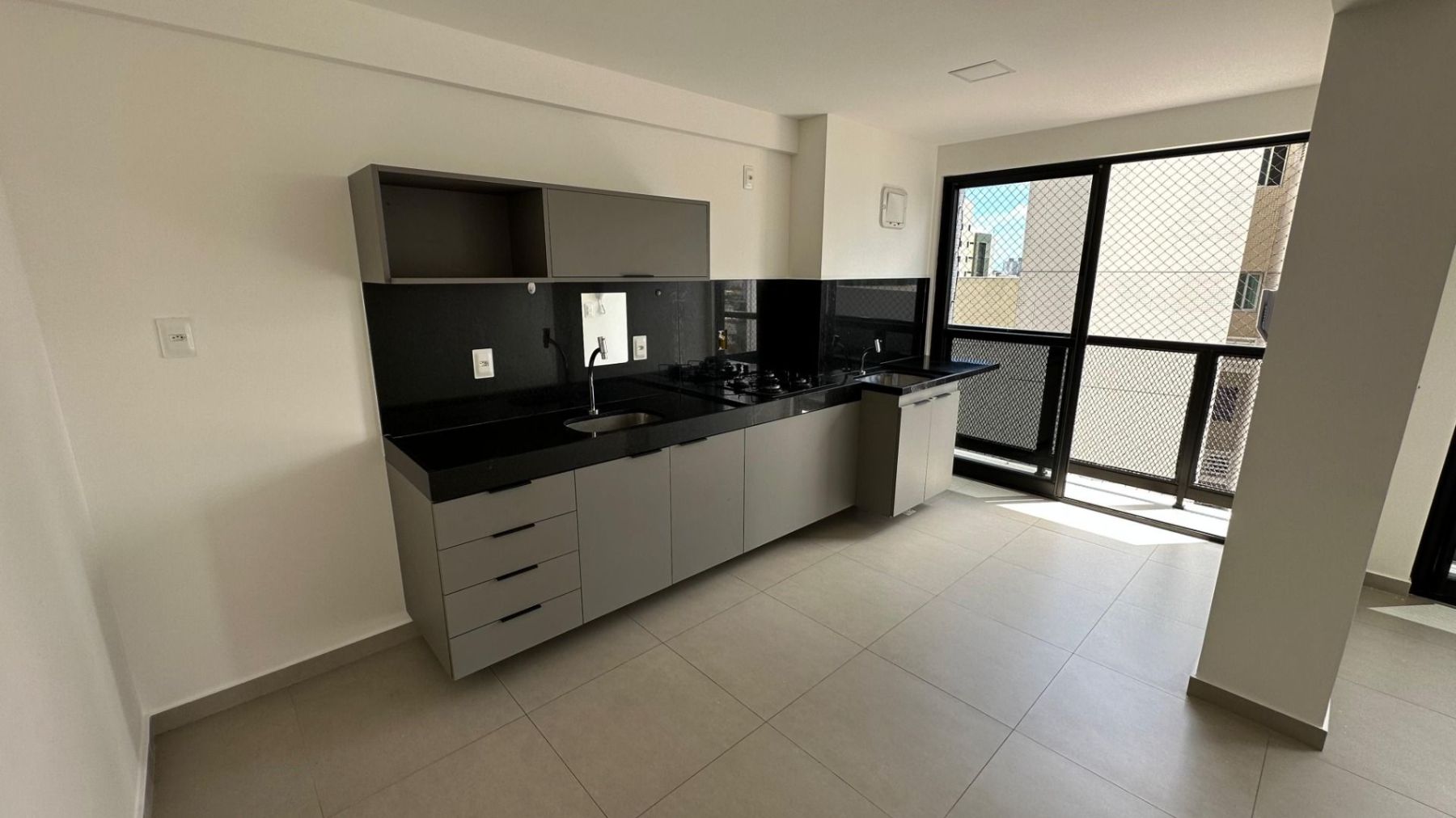 Apartamento com 02 dormitórios à venda por R$ 780.000 - Tambaú...