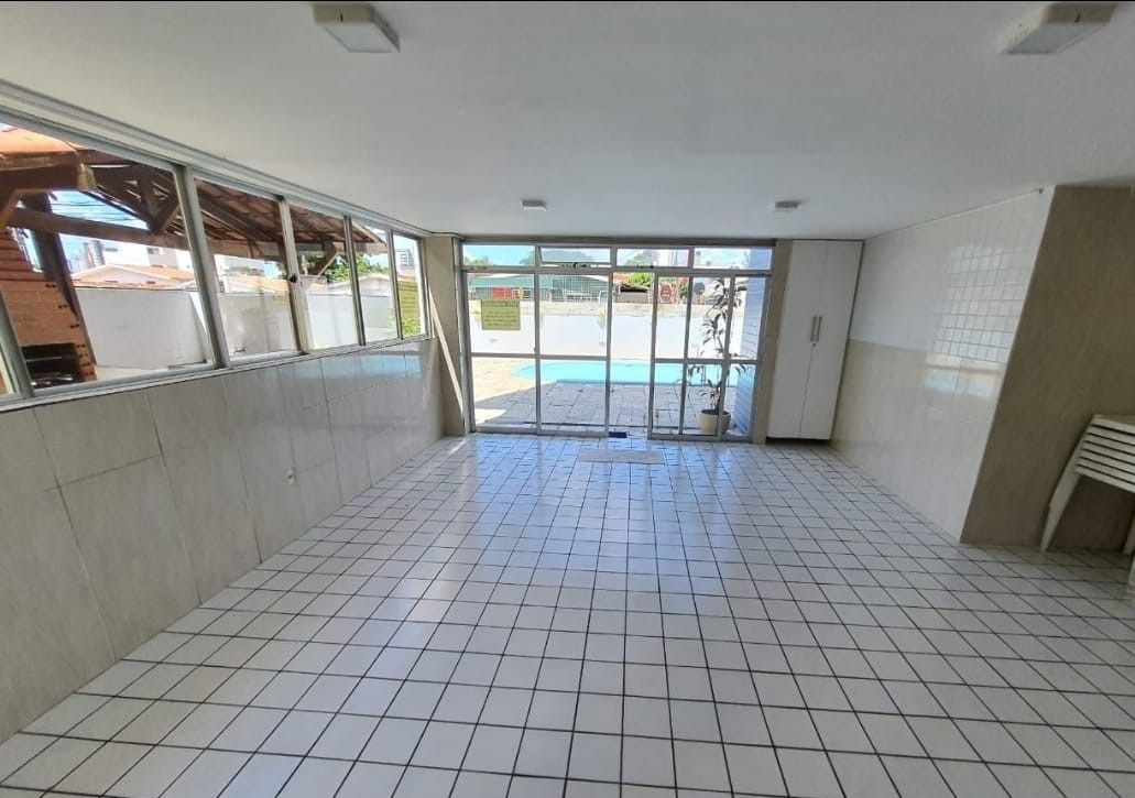 Apartamento com 03 dormitórios à venda, 93m² por R$ 490.000 - ...