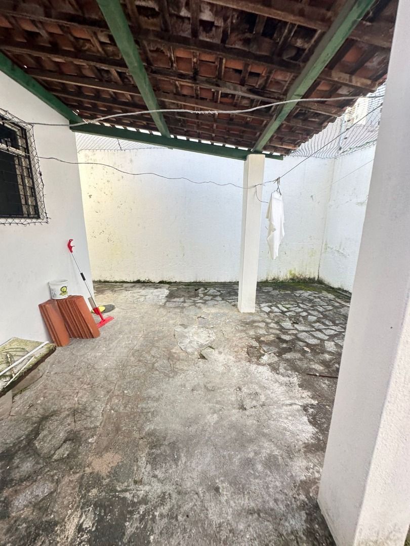 Casa com 03 dormitórios à venda,182m² por R$ 850.000 - Manaíra...