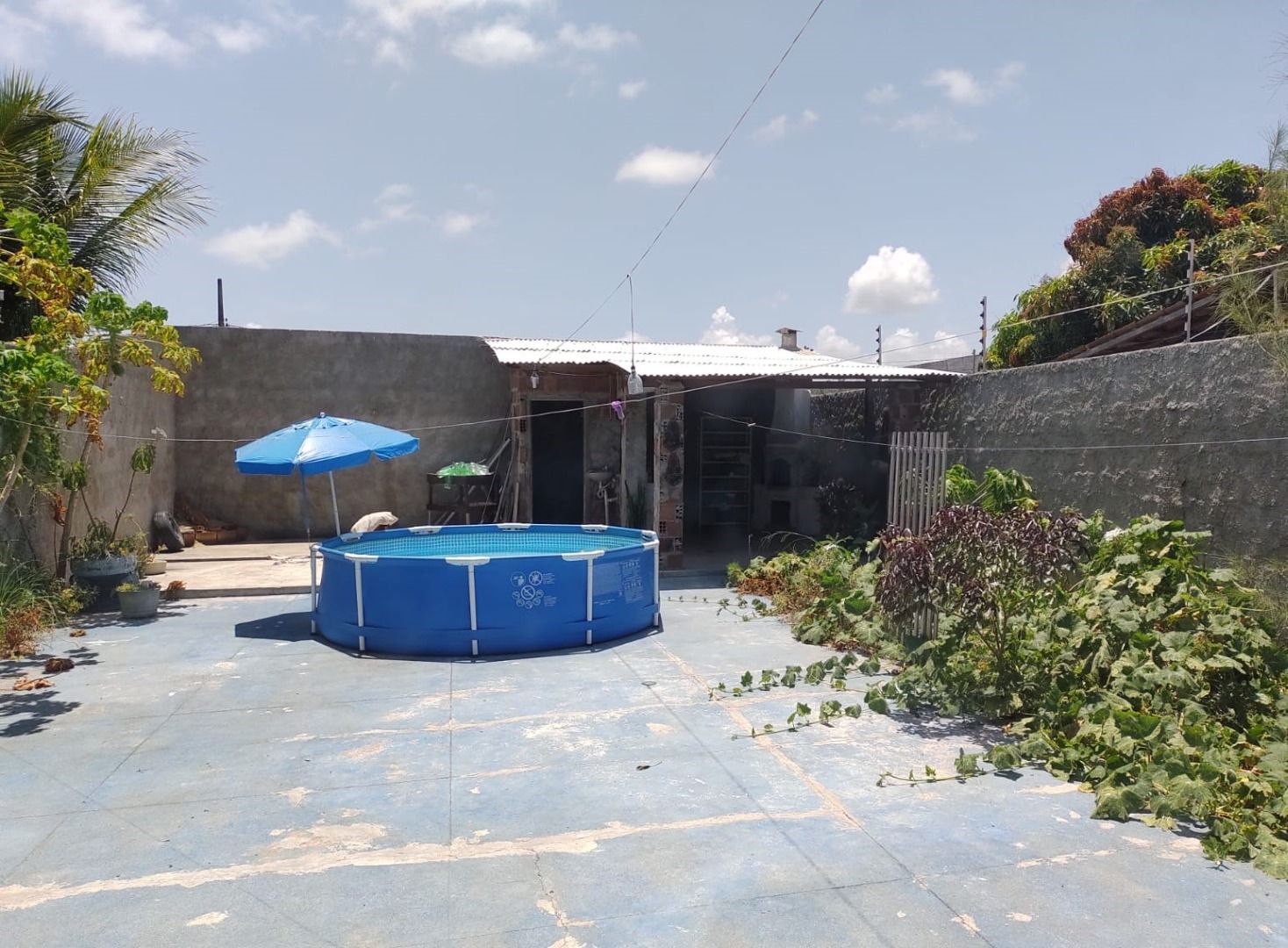 Casa com 03 dormitórios à venda, 350m² por R$ 220.000 - Recant...