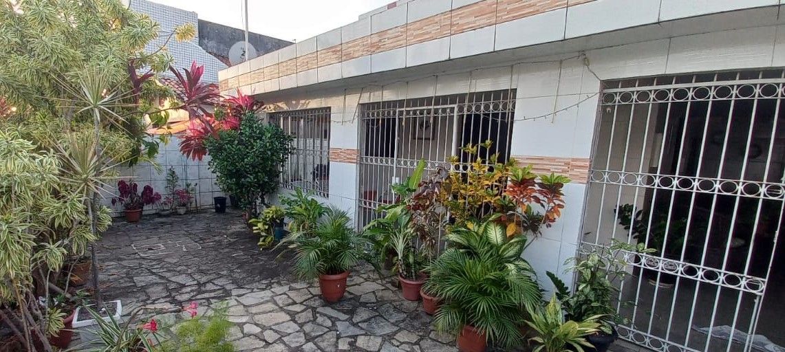 Casa com 03 dormitórios à venda,140m² por R$ 380.000 - Geisel,...