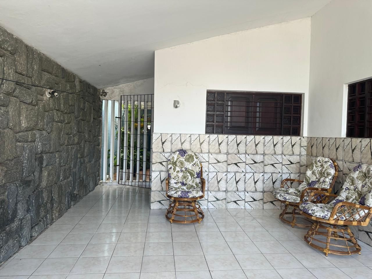 Casa com 05 dormitórios à venda, 241m² por R$ 800.000 - Jardim...