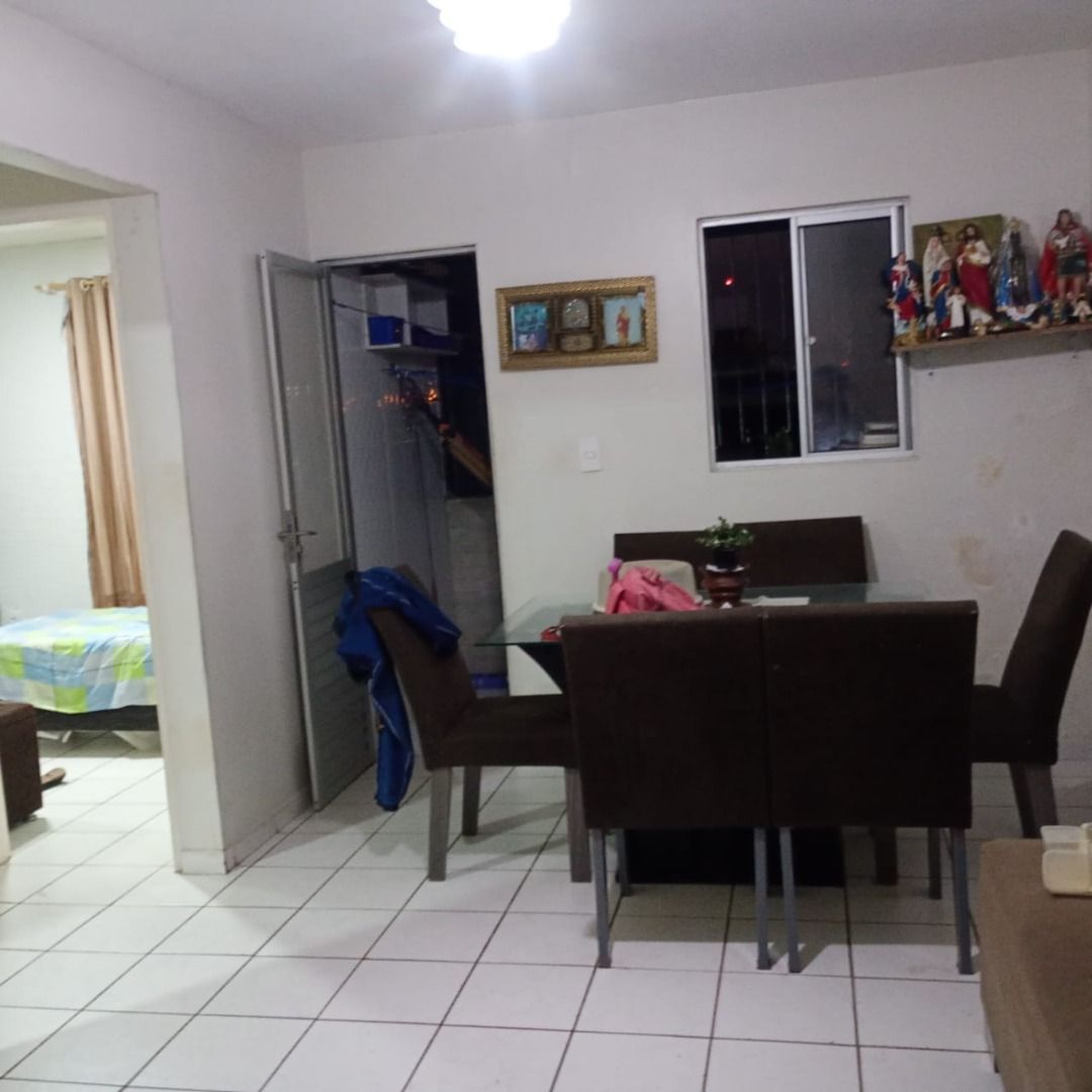 Apartamento com 02 dormitórios à venda por R$ 140.000 - João P...