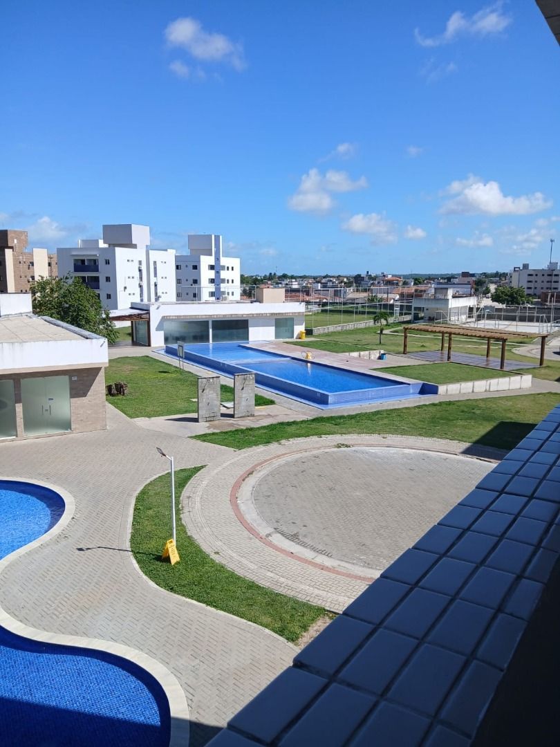 Apartamento com 02 dormitórios à venda por R$ 145.000 - Valent...