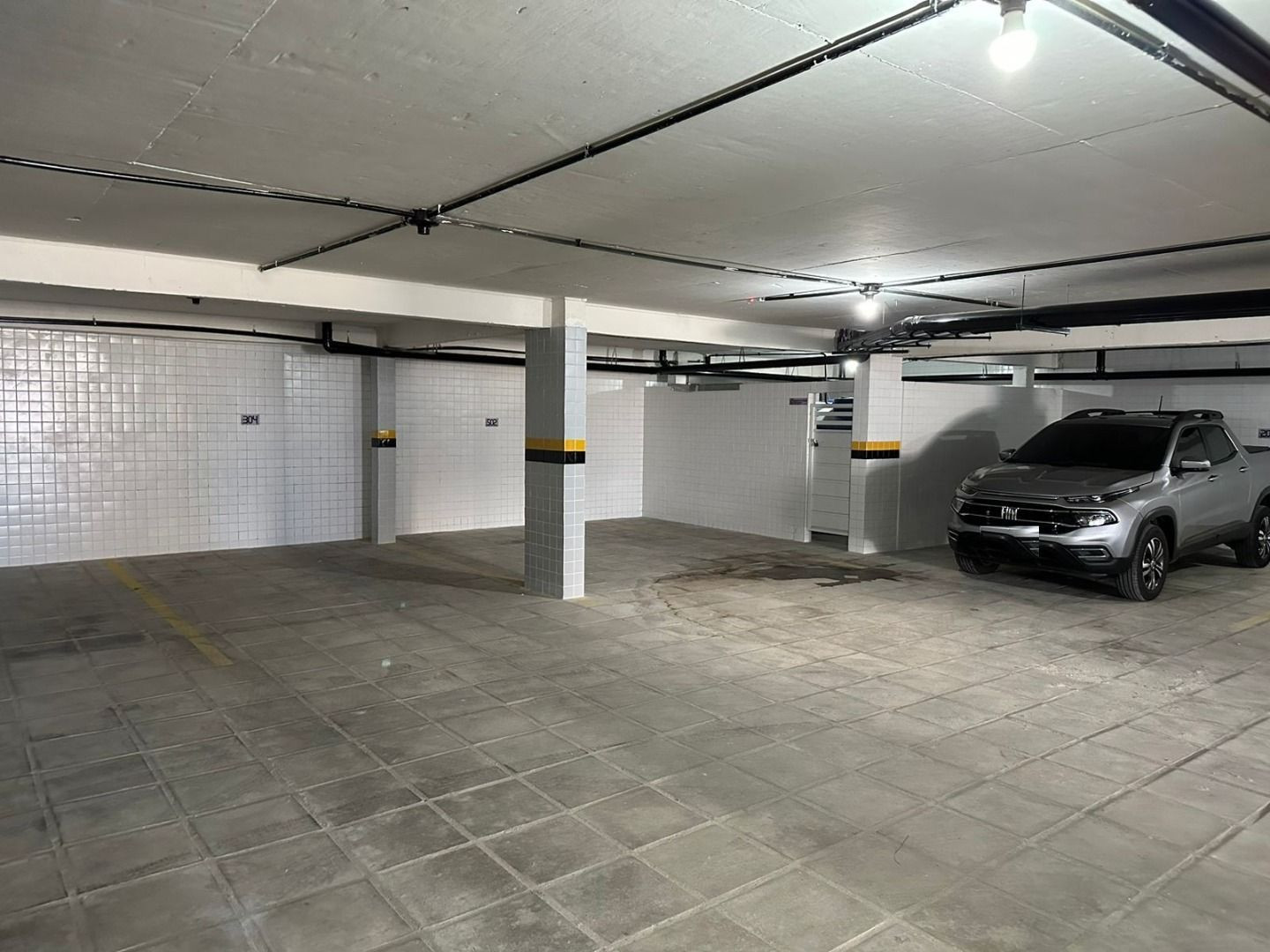 Apartamento com 02 dormitórios à venda por R$ 490.000 - Tambau...