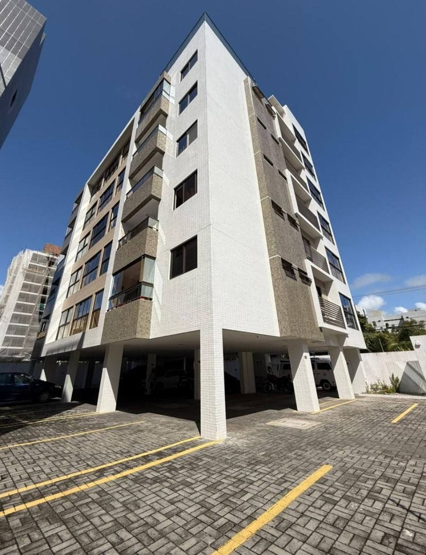 Apartamento com 02 dormitórios à venda por R$ 465.000 - Interm...