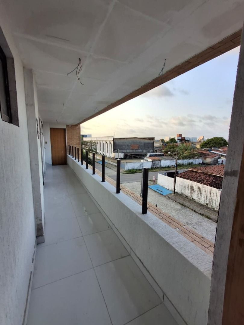 Apartamento com 02 dormitórios à venda, 49m² por R$ 260.000 - ...