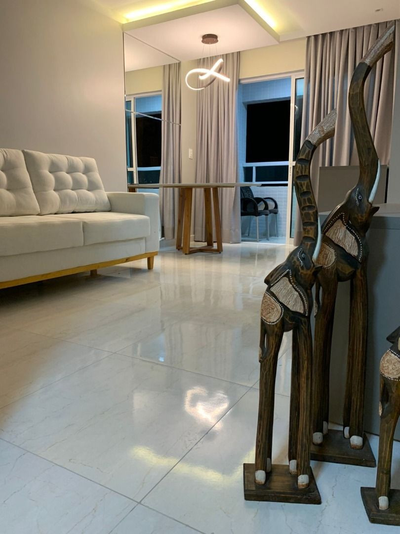 Apartamento com 03 dormitórios à venda, 64m² por R$ 330.000 - ...