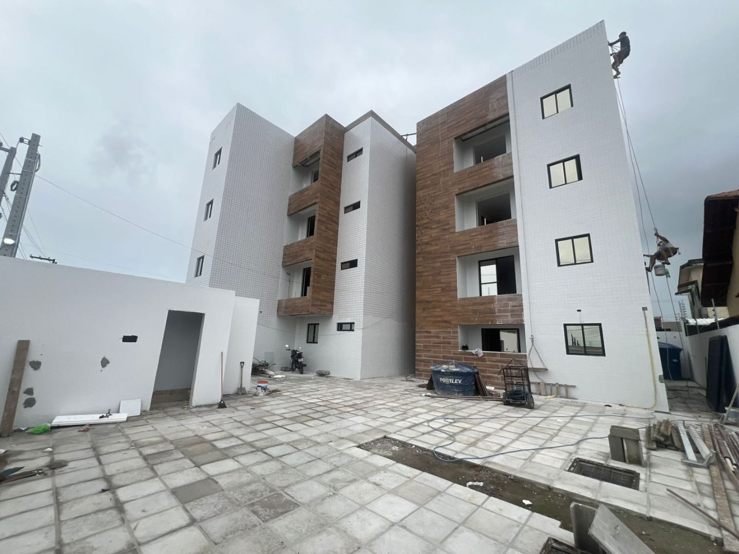 Apartamento com 02 dormitórios à venda, 45m² por R$ 170.000 - ...