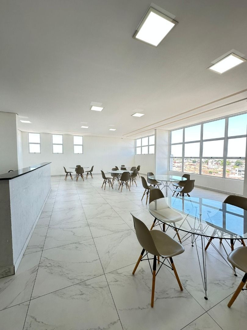 Apartamento com 02 dormitórios à venda, 59m² por R$ 250.000 - ...