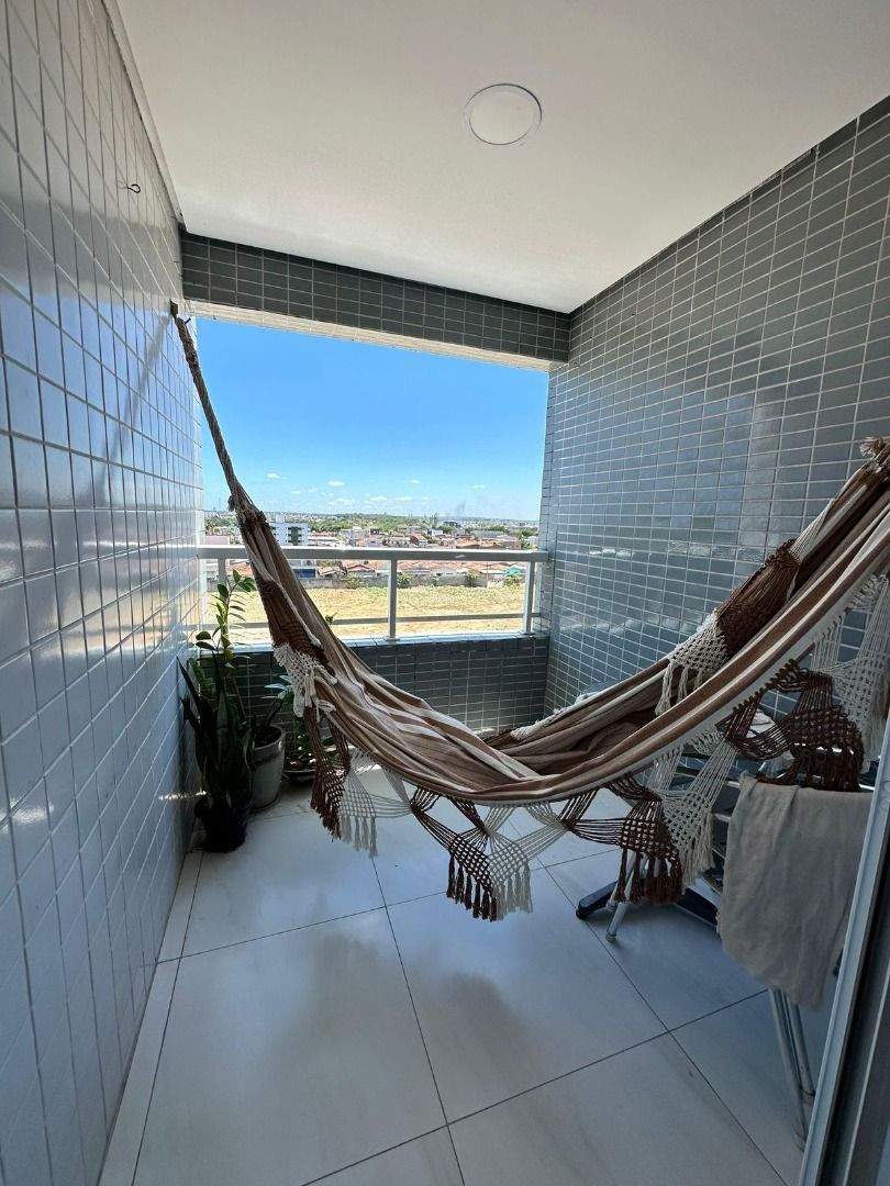 Apartamento com 02 dormitórios à venda, 59m² por R$ 250.000 - ...