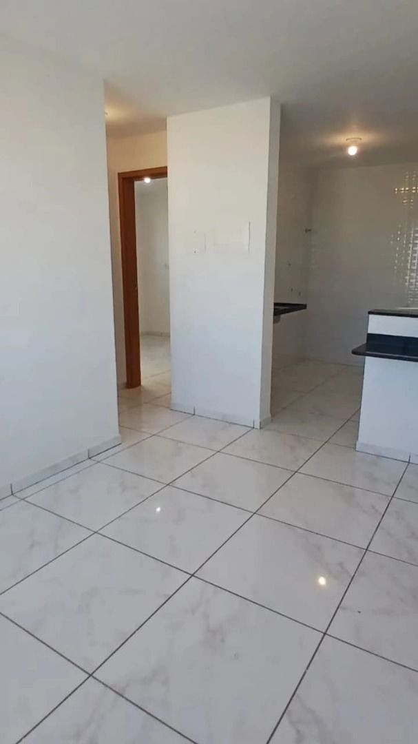 Apartamento com 02 dormitórios à venda por R$ 139.900 - Novo G...