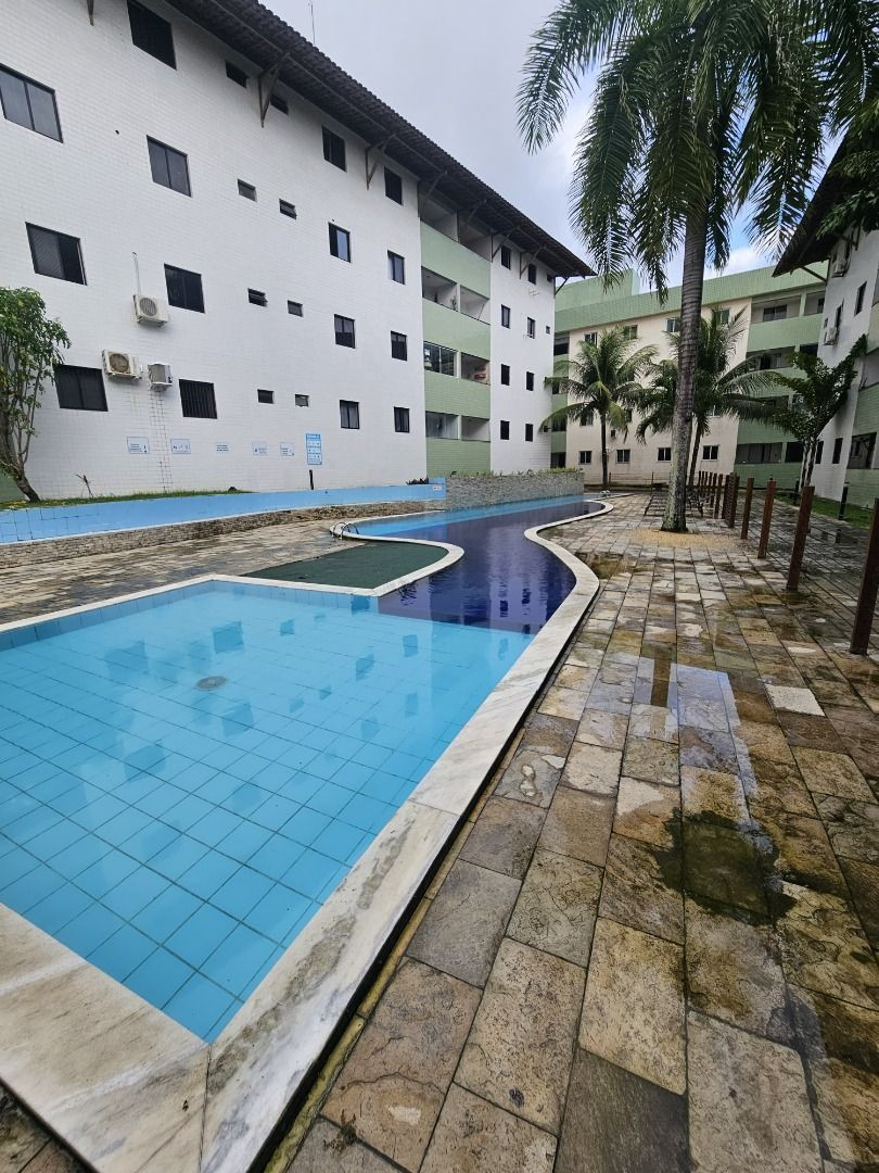 Apartamento com 02 dormitórios à venda, 45m² por R$ 180.000 - ...