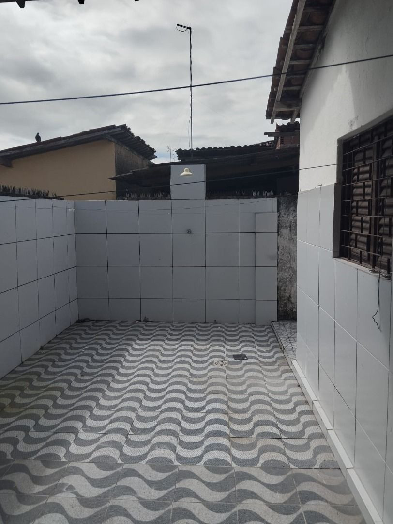 Casa com 03 dormitórios à venda,130m² por R$ 350.000 - Ernesto...