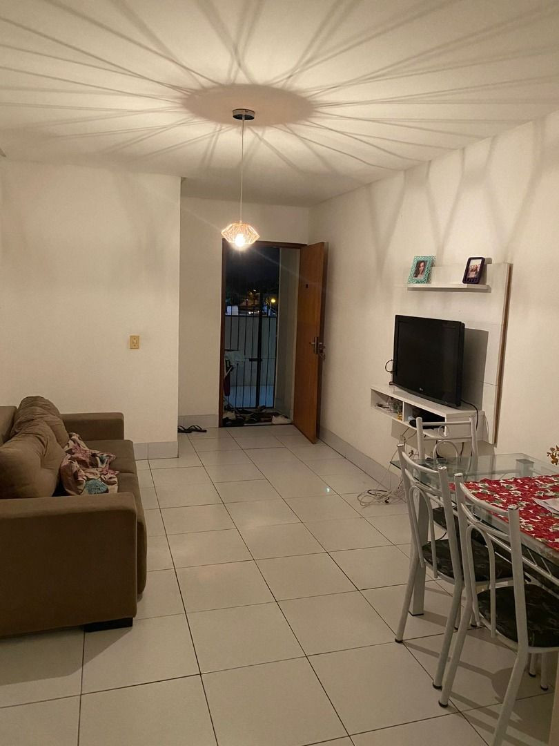 Apartamento com 02 dormitórios à venda, 58m² por R$ 170.000 - ...