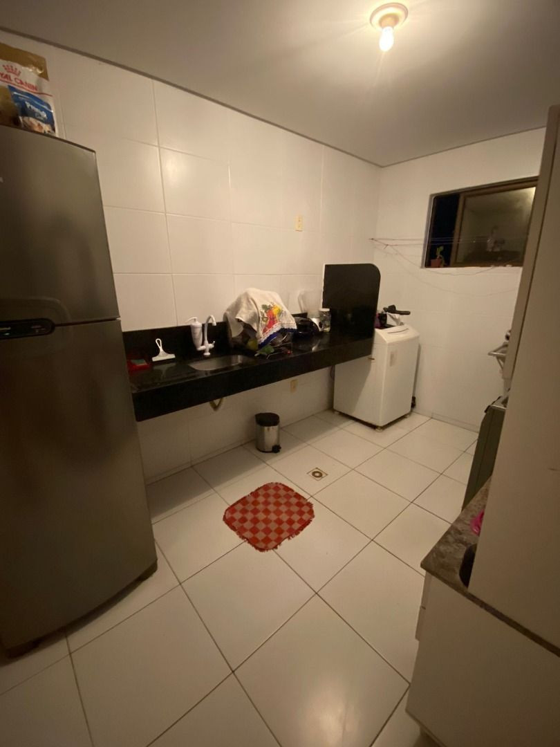 Apartamento com 02 dormitórios à venda, 58m² por R$ 170.000 - ...