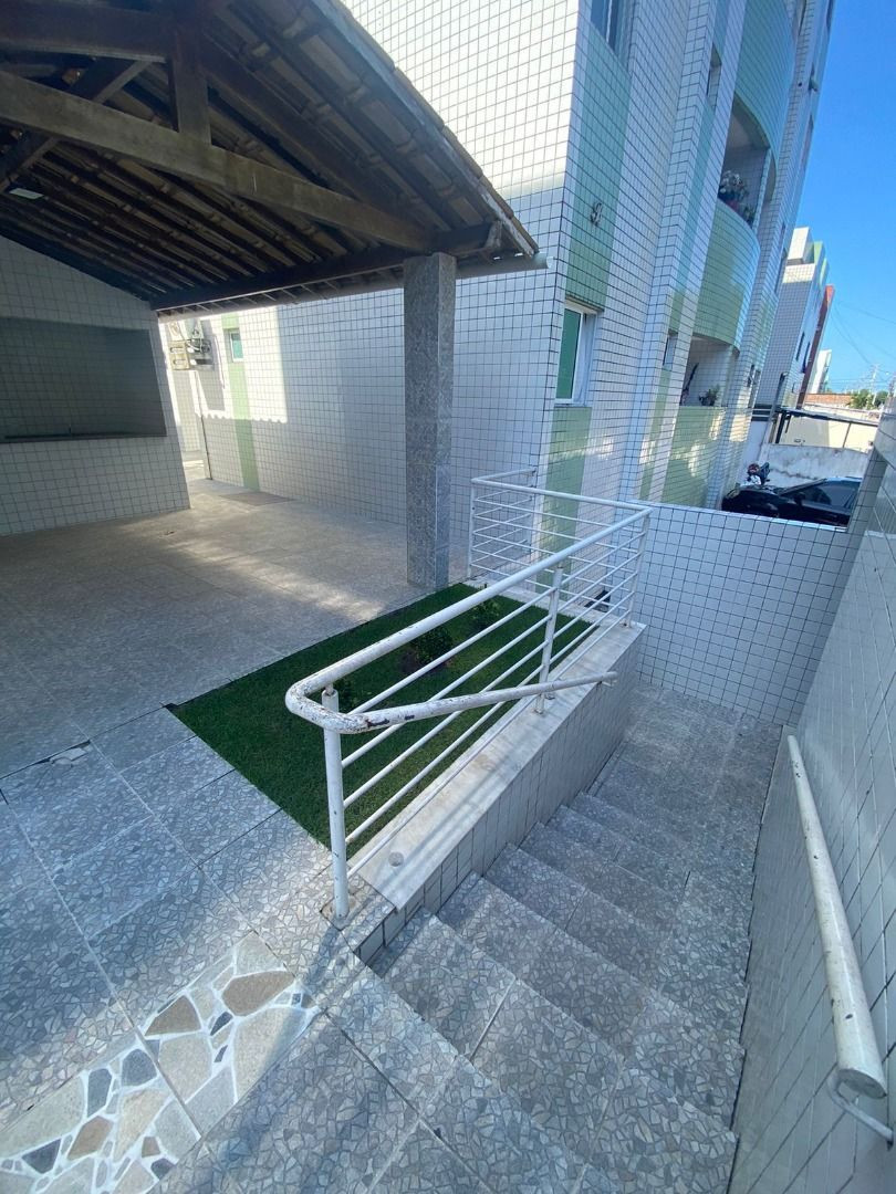 Apartamento com 02 dormitórios à venda, 55m² por R$ 170.000 - ...