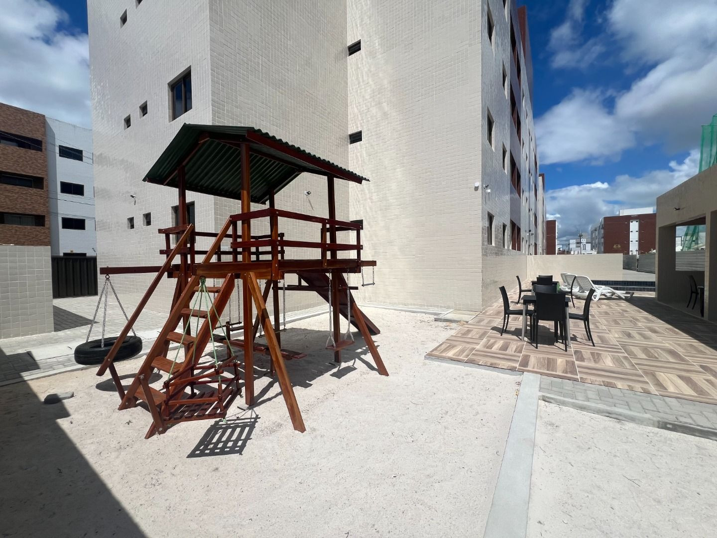 Apartamento com 02 dormitórios à venda, 50m² por R$ 175.000 - ...