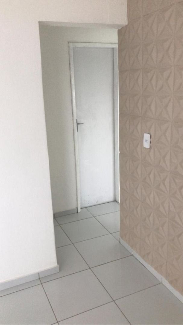 Apartamento com 02 dormitórios à venda por R$ 120.000 - Ernest...