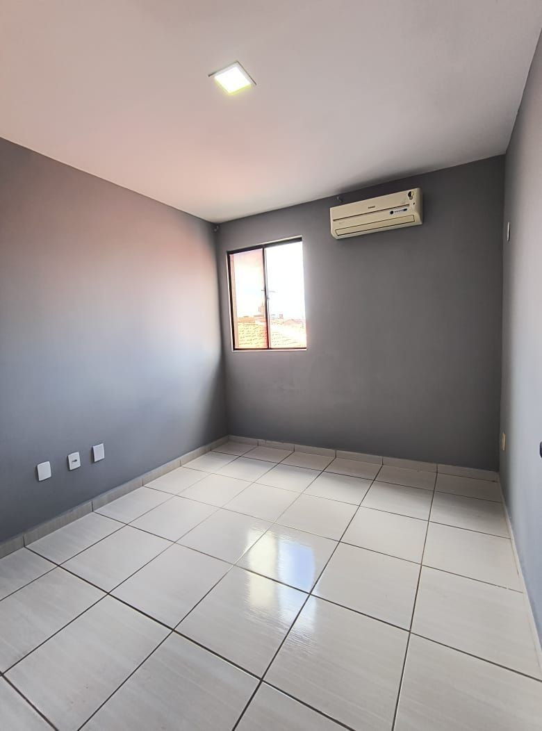 Apartamento com 03 dormitórios à venda, 89m² por R$ 280.000 - ...