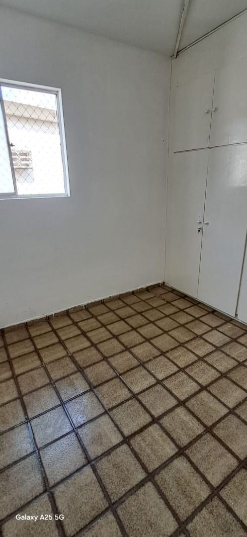 Apartamento com 02 dormitórios à venda, 52m² por R$ 98.000 - G...