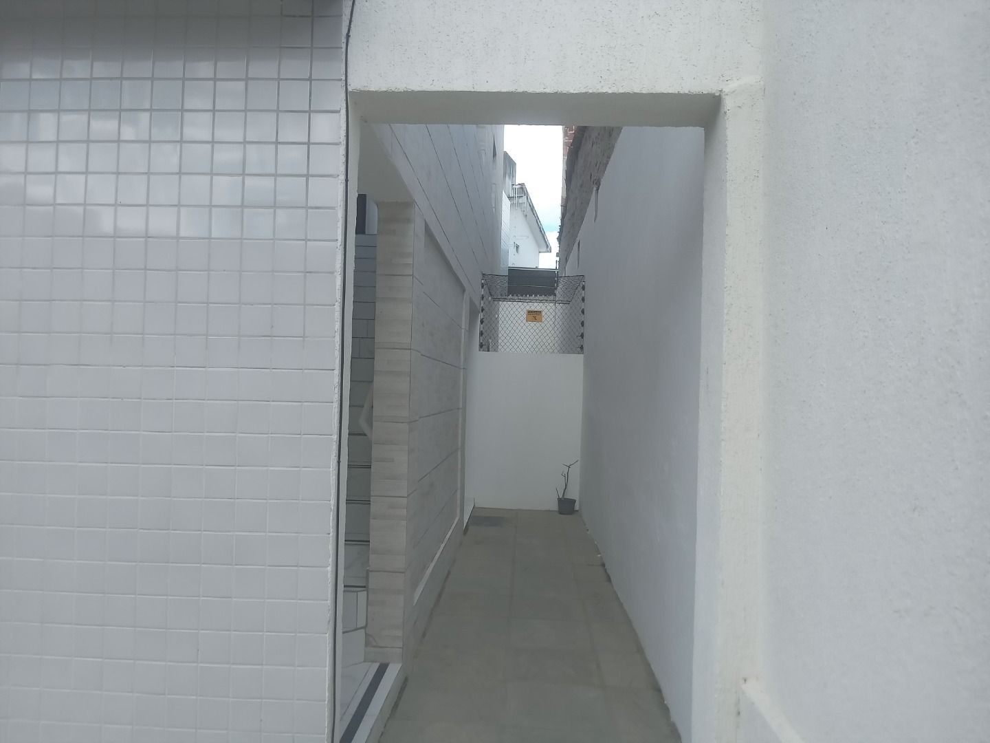 Apartamento com 02 dormitórios à venda, 49m² por R$ 185.000 - ...