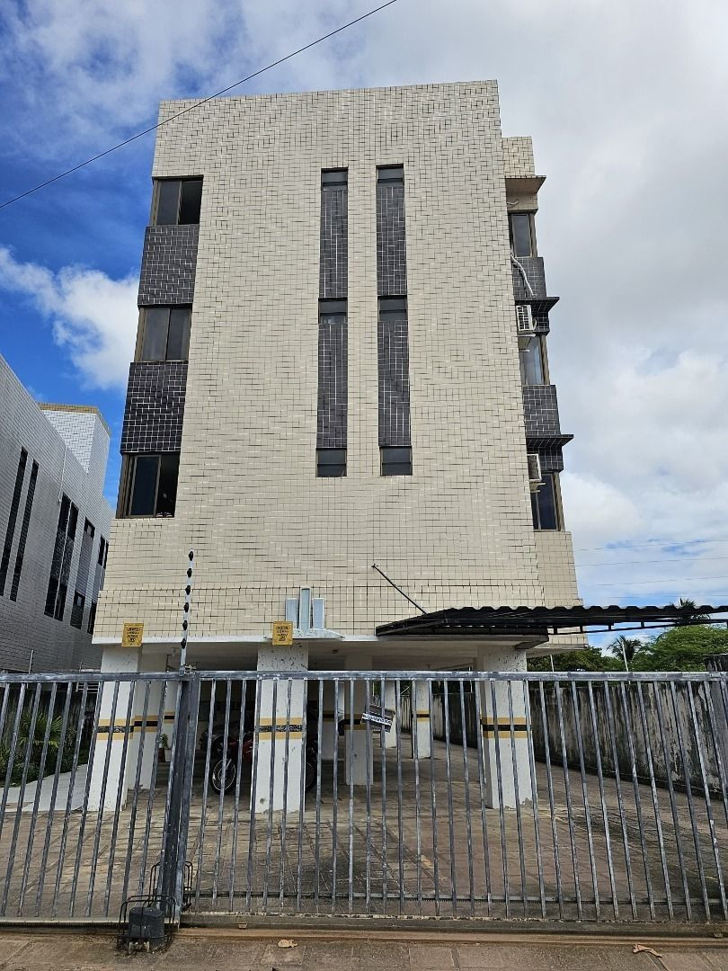 Apartamento com 02 dormitórios à venda, 62m² por R$ 170.000 - ...