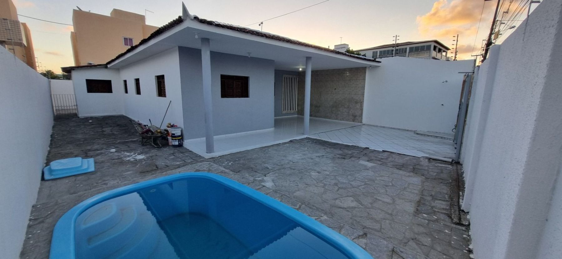 Casa com 03 dormitórios à venda, 136m² por R$ 480.000 - Cuiá, ...
