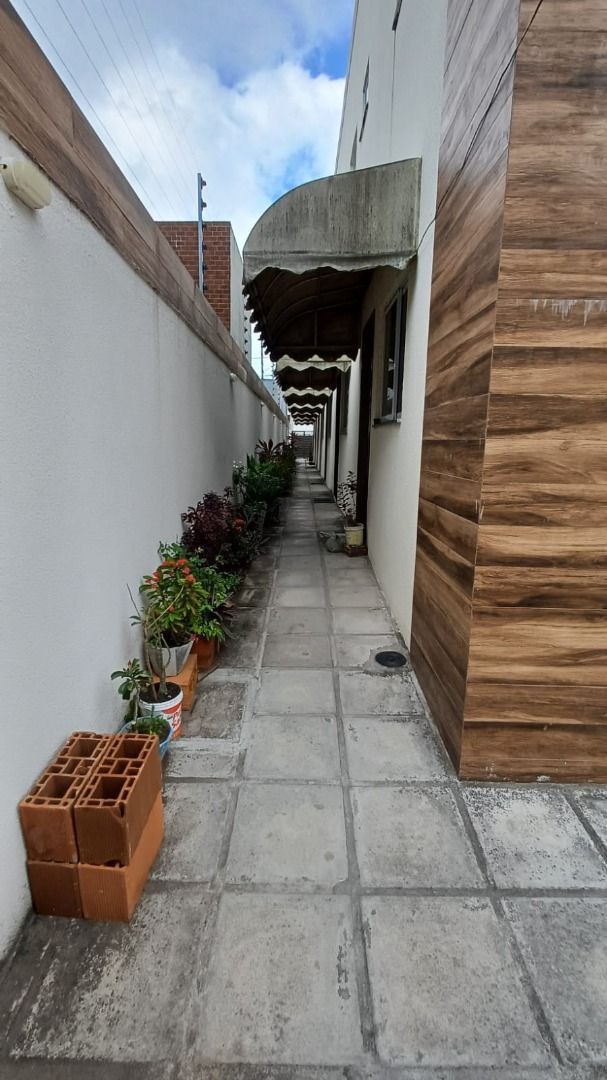 Casa com 02 dormitórios à venda, 59m² por R$ 200.000 - Cuiá, JP/PB