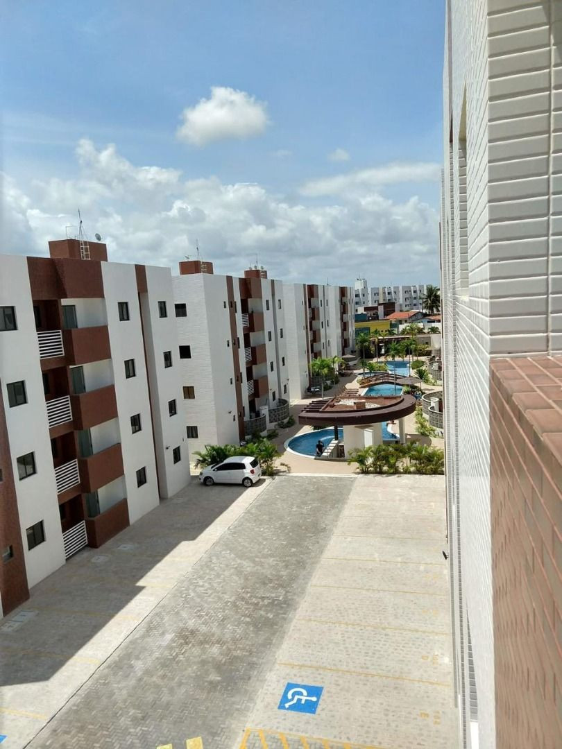 Apartamento com 02 dormitórios à venda, 59m² por R$ 195.000 - ...