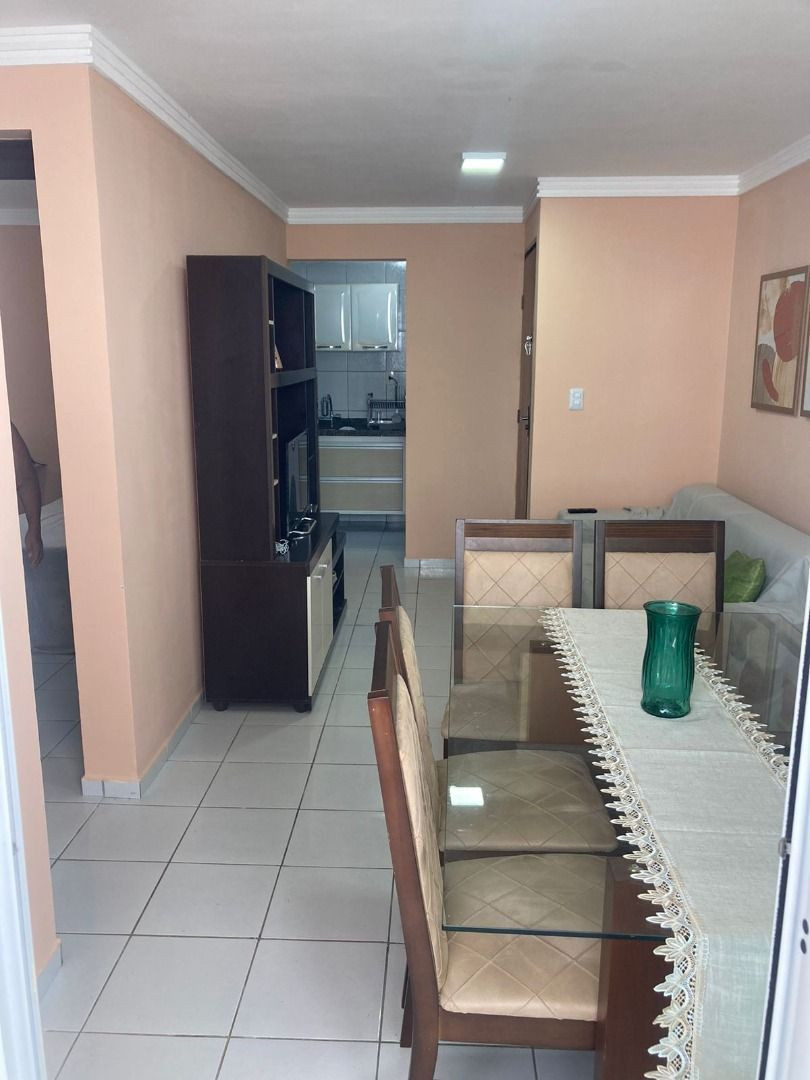 Apartamento com 02 dormitórios à venda, 50m² por R$ 180.000 - ...