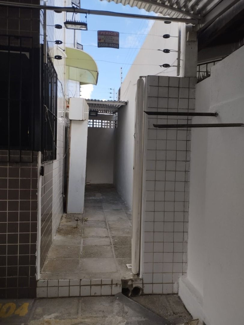 Apartamento com 02 dormitórios à venda, 58m² por R$ 180.000 - ...