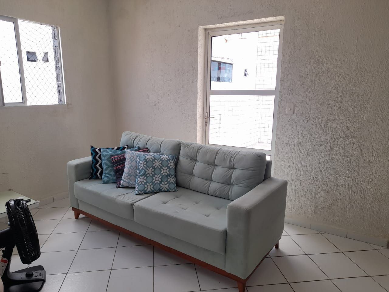 Apartamento com 03 dormitórios à venda, 97m² por R$ 190.000 - ...