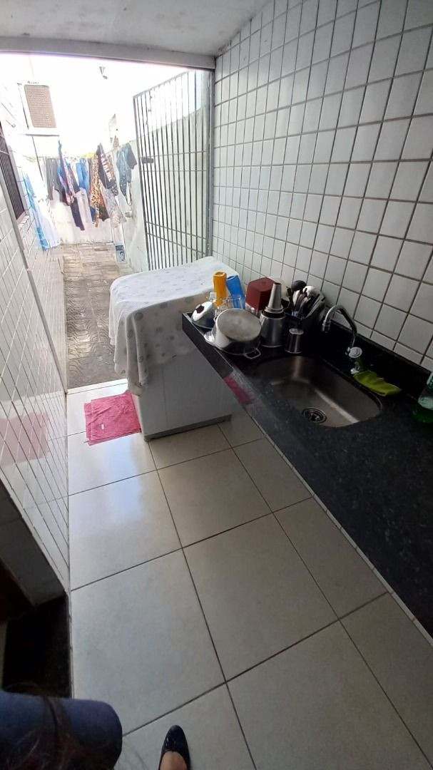 Apartamento com 03 dormitórios à venda, 70m² por R$ 230.000 - ...
